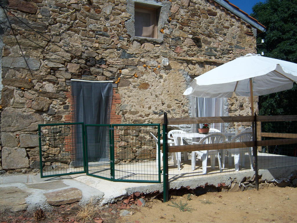 Gite Chez Coste Gilles Saint-Privat-du-Dragon Exterior foto
